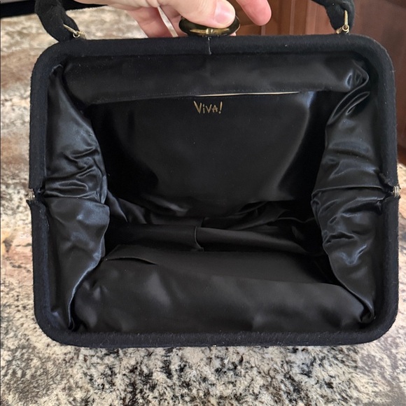 VIVA Elegant Black Women's Handbag - Picture 4 of 4